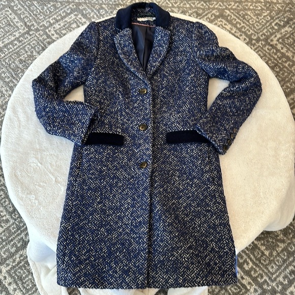 Boden Jackets & Blazers - BODEN WOOL Blend Coat in Blue Herringbone with velvet details US size 4